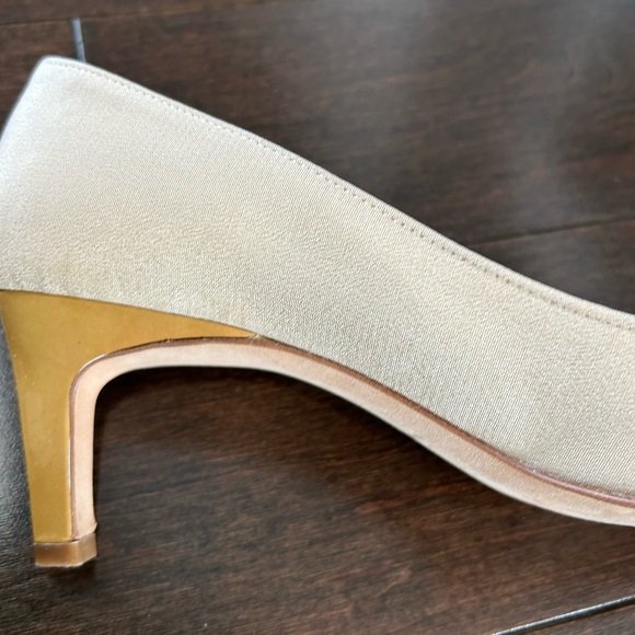 Vintage Bruno Magli “Regency” Beige Heels - Picture 9 of 14